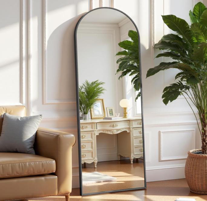 Espejo arqueado de cuerpo entero de 59” x 16” – Espejo de piso con marco de aluminio dorado con soporte, montaje en pared o diseño estilizado